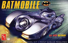 AMT 1989 Batmobile with seated Batman figure 1:25 1504 Model Kit