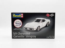 Revell 1/32 1969 Chevrolet Corvette Stingray Plastic Model Kit #77684