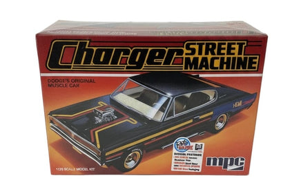 MPC 1967 Dodge Charger Street Machine 1:25 1028 Model Kit Car Model Kit MPC 