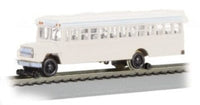 Bachmann BUS W/HIGH RAILERS - WHITE (HO SCALE) 46215