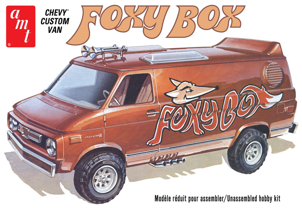AMT 1975 Chevy Custom Van Foxy Box AMT1265 1/25