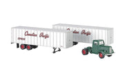 Bachmann CANADIAN PACIFIC - GREEN TRUCK CAB & 2 PIGGYBACK TRAILERS (HO)