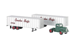 Bachmann CANADIAN PACIFIC - GREEN TRUCK CAB & 2 PIGGYBACK TRAILERS (HO) Bachmann Trains 