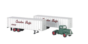 Bachmann CANADIAN PACIFIC - GREEN TRUCK CAB & 2 PIGGYBACK TRAILERS (HO)