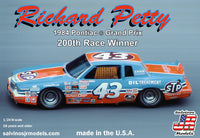 Salvinos Richard Petty 1984 Pontiac Grand Prix 200th Race Winner 1/24