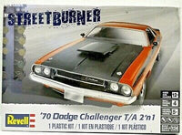 Revell 1/24 1970 Dodge Challenger 2 'N 1 85-2596 Plastic Model Kit Car Model Kit Revell USA 